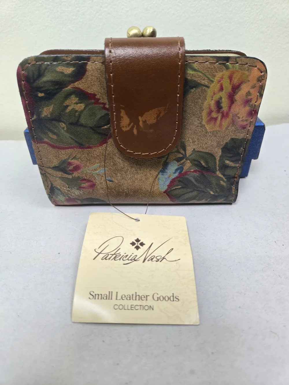 Patricia Nash Floral Leather Wallet in Brown $119 Msrp